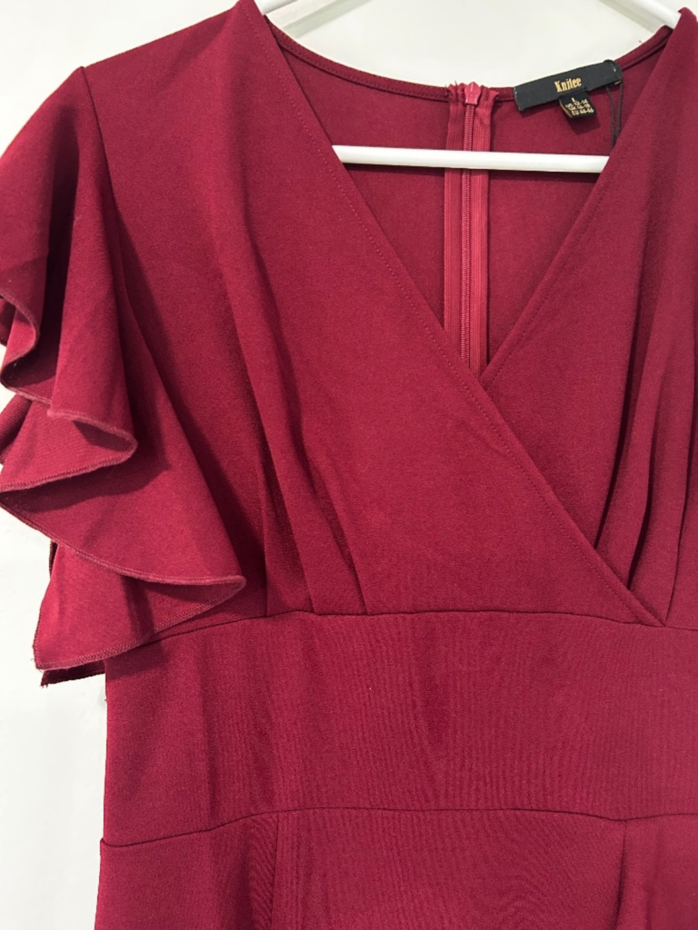 🌺NWT Wine V Neck Flutter Sleeve Formal Dress